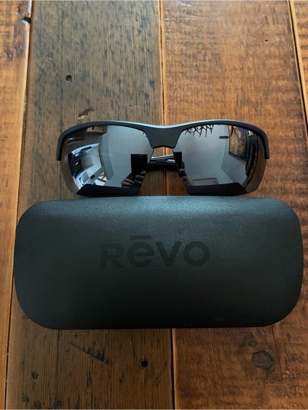 Revo Jett RE1167 05 Polarized Sunglasses Matte Navy w/ Case